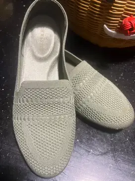Sepatu chrisstie second