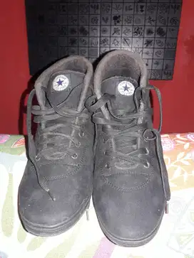 Converse semi boot bahan suede size 40