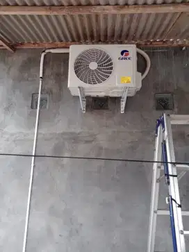 SERVICE AC BERGARANSI