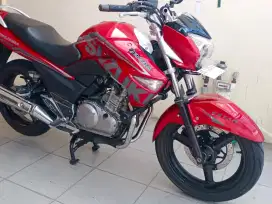 Suzuki Inazuma 250 CC