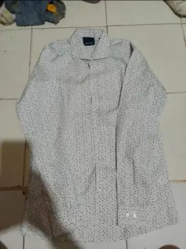 Kemeja dan kaos pria