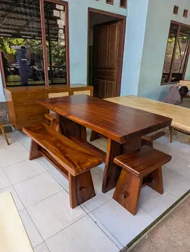 Set meja makan trembesi