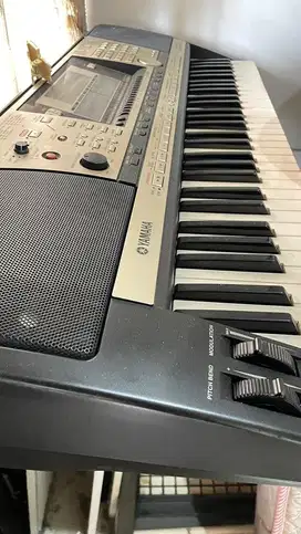 Yamaha PSR-740 keyboard