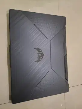 Asus TUF Gaming keluaran tahun 2022 pemakaian 2023