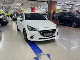 Mazda 2 R 2014 AT