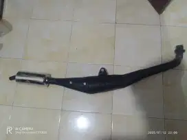Knalpot f1zr merk AHM