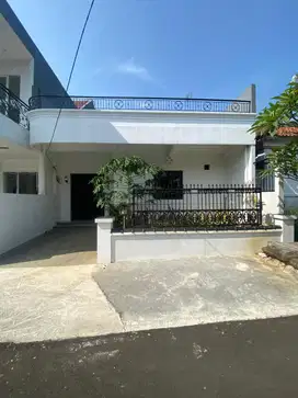Dijual Rumah 1 setengah Lantai Sentul Bogor