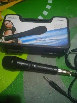 Mic Kenwood. Suara cakep jernih. Mic berat. Besi