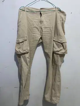 Celana cargo pria