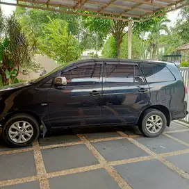 Toyota Kijang Innova 2009 Bensin