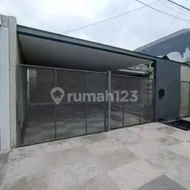 Dijual Rumah Baru Modern Industrial Darmo Harapan dekat Hokky