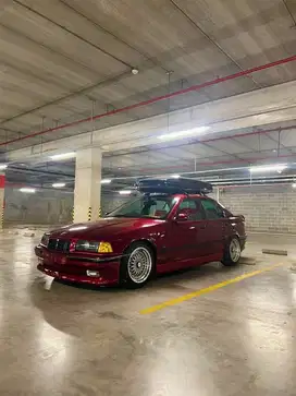 BMW 318i 1997 Bensin
