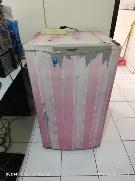 Kulkas 1 pintu merk sharp
