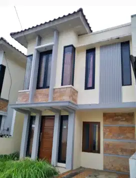 Jual Rumah 2 Lt Siap Huni Depan Mitra 10 Jatimakmur Pondok Gede Bekasi
