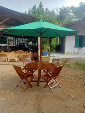 Set meja kursi payung cafe outdoor