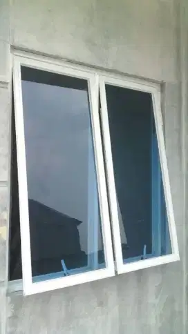 Jendela kaca alumunium