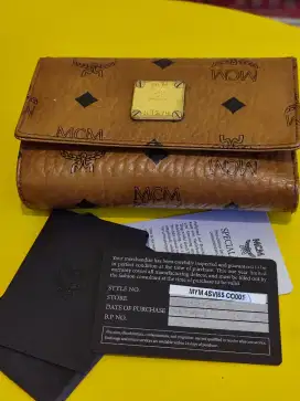 MCM dompet authentic