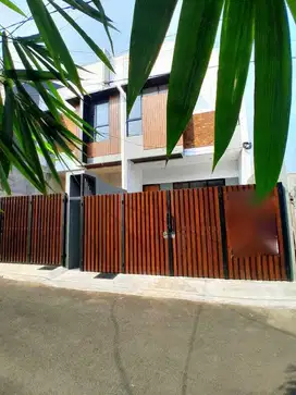 Dijual rumah siap huni harga 1,2 milyar dekat tiptop pondok gede