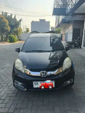 Dijual Honda Mobilio Matic Tipe E 2014 
1 tangan dari baru