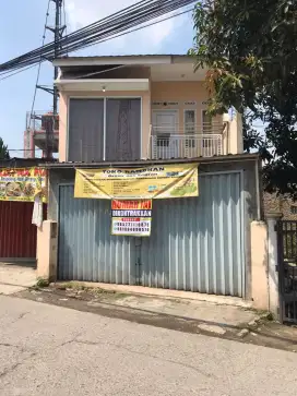 Dikontrakkan Rumah 2 Lantai + Ruko/ Lahan usaha tahunan/ 6 bulan