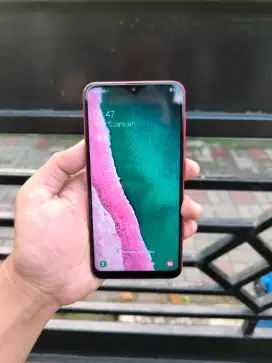 Samsung a10 2/32 gb