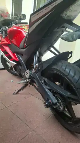 Di jual motor yamaha r15
