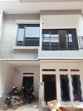 Jual Murah Rumah 2 Lantai Lokasi Strategis Dekat Stasiun Cakung