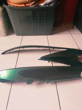 Body kiri &kanan vario karbu warna hitam dop