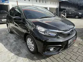 Brio 1.2 E CVT 2021 Hitam