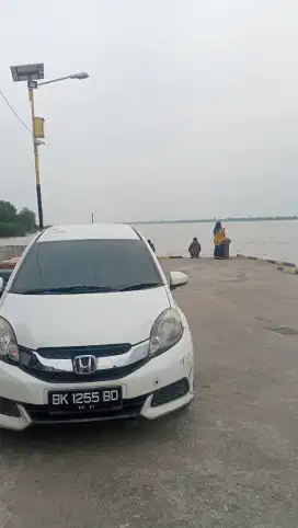 Mobilio 2016 putih