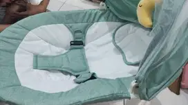 Prelove baby swinger
