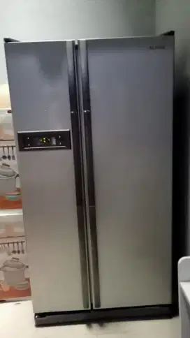 Dilego Kulkas Samsung 2 pintu murah muluss