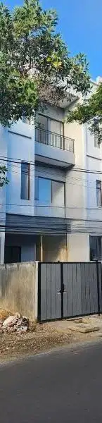 Dijual rumah dicitra2ext jakbar