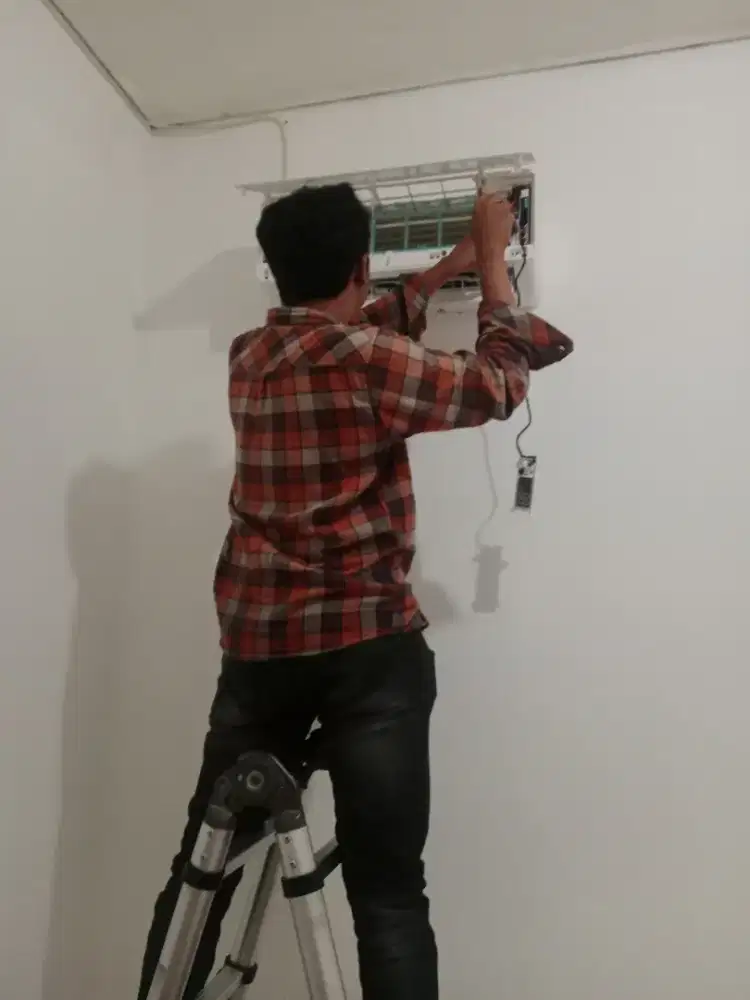 Teknisi ac mesin cuci dan kulkas