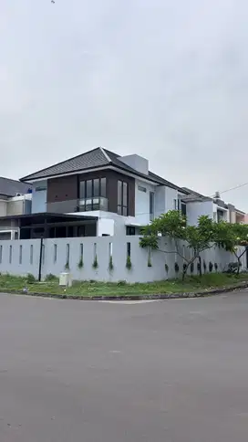 Dijual Rumah 3 lt di Raya Kebayoran lama lt 410 m2 9 x 34 m2 tanah nga