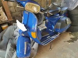 Vespa Strada Tahun 1990 Kondisi Terawat