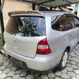 Nissan Livina 2011 Bensin
