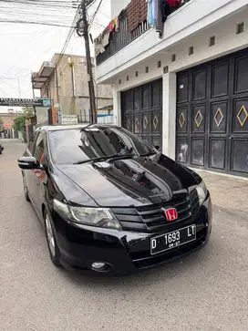 Honda city e 2010 M/T mulus siap pake