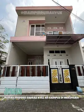 Rumah Modern 2 lantai di Merjosari Lowokwaru Malang