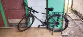 Sepeda Commuter Genio Folkzy