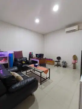 DISEWAKAN / DIJUAL RUKO PINGGIR JALAN RAMAI DI KRAMAT JATI JAKTIM