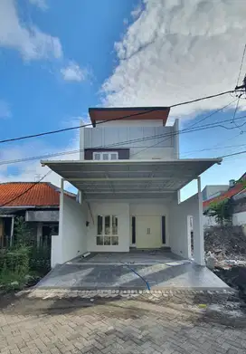 Jual Rumah Baru Gres Manyar Surabaya Row jalan 3 mobil