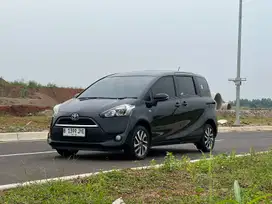 Toyota Sienta V 1.5 Matic 2019 Bensin Hitam Metalaik Siap Pakai