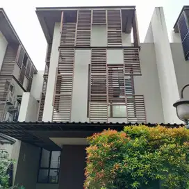 Rumah Unik 3lt di Perum BSD City Greenwich ParkClust Whelford Tangeran