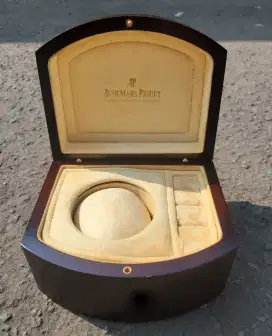 KOTAK JAM TANGAN AUDEMARS PIGUET ORIGINAL KAYU ROYAL OAK