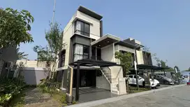 Jual rumah minimalis 3 lantai Treetops Park Serpong Tangerang