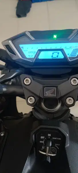 di jual cb 150 r tahun 2019 km 19 ribuan