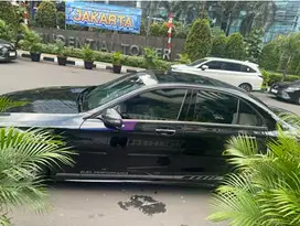 Mercedes-Benz C300 2018 Bensin
