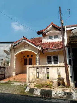 Rumah Lama dibPerum Modernland Jl Pulau Dewa IV Kelapa Indah Tangerang