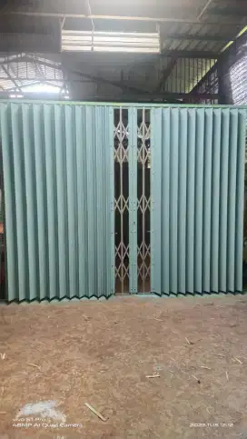 Pintu harmonika